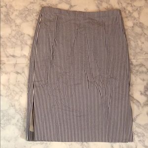 J. Crew Skirts - NWT J. Crew • Seersucker pencil skirt J. Crew Skirts - NWT J. Crew • Seersucker pencil skirt
